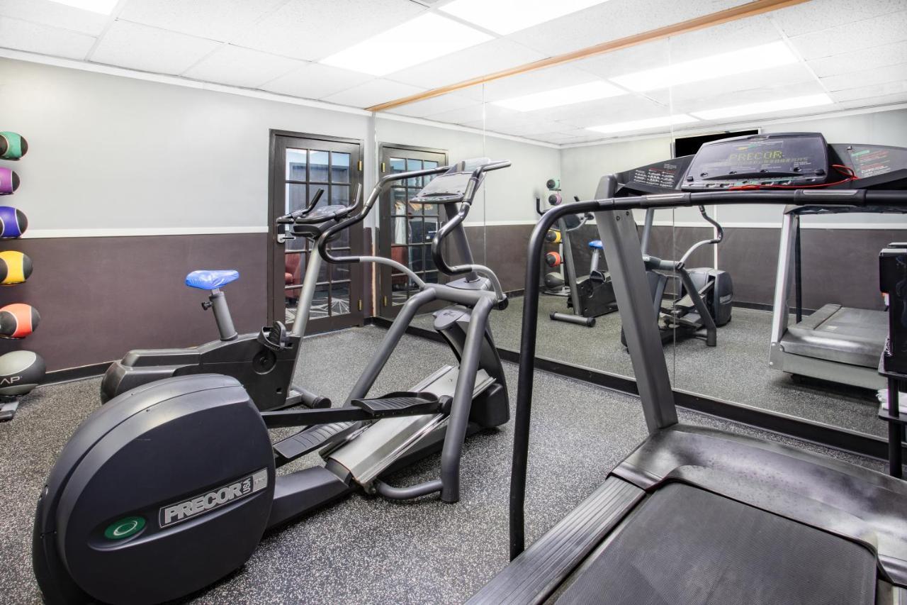 Travelodge By Wyndham Livonia Canton Novi Detroit Area מראה חיצוני תמונה